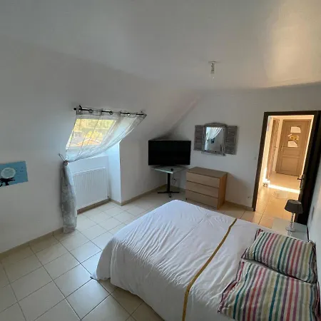 Rum i privatbostad Chambres Hotes Noyon